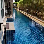 Garden Tropicana -