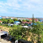 Central Pattaya Plaza Condotel - Sleeps 2