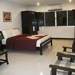 Oceans 7 Beach Guesthouse