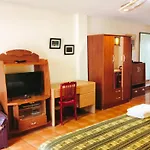 Nightstar Hostel *