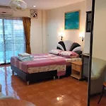 Nightstar Hostel Pattaya