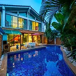 4Poolvillas