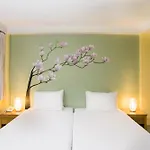 Sawasdee Place Hotel