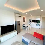 One Tower Sea View 104 อพาร์ทเม้น