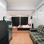 Hotel Oyo 963 Sunshine