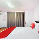 Hotel Oyo 963 Sunshine 2*