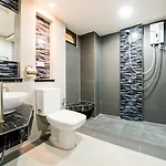 Hotel Oyo 458 Nakorn Siam Boutique
