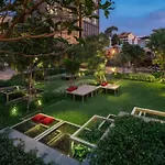 Downtown Chic Rooftop Pool #en797 อพาร์ทเม้น