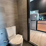 อพาร์ทเม้น Downtown Chic Rooftop Pool #en797
