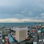 Marine Yensabai โรงแรม Pattaya