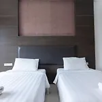 Hotel Tribe