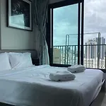 อพาร์ทเม้น The Base Thai Pattaya