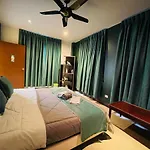 โรงแรม Rosewood Pool 1 *
