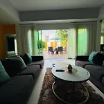 Rosewood Pool 1 โรงแรม Pattaya