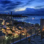 Aparthotel The Base By Wwc Pattaya