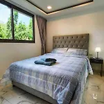 Arcadia Center Suites