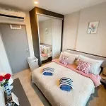 Base Long Balcony King-bed With Infinity Pool Apartment