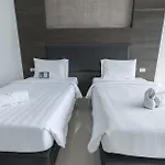 Hotel Tribe
