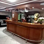 Kingfisher House And Bar 3* Pattaya