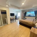 The Sports Lounge