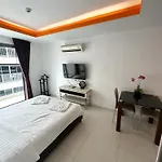 Studio C-View Residence