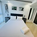 Grand Avenue Conde Pattaya
