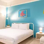 Me U Hotel