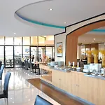 Flipper Lodge Hotel - Sha Extra Plus