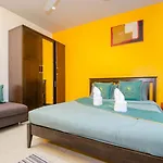 Rosewood Pool 1 Pattaya