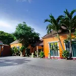 โรงแรม Rosewood Pool 1 *