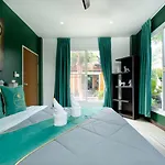 โรงแรม Rosewood Pool 1 *