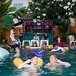 โรงแรม Rosewood Pool 1