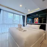 Grand Avenue อพาร์ทเม้น