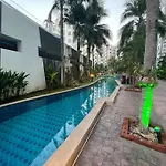 秘狗公寓arcadia Beach Resort C728