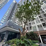 秘狗公寓the Base Apartment Pattaya
