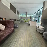 秘狗公寓the Base * Pattaya