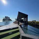秘狗公寓the Base Apartment