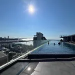 秘狗公寓the Base Apartment Pattaya