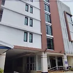 โรงแรม Tycoon Holiday Hotel