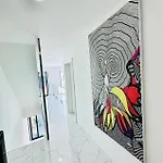 Xhs Holiday Villa