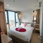 Newest!& Rare 2bdrms Ocean Facing Balcony #ef23914 Pattaya