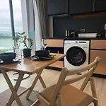 Apartment Downtown Chic High Floor& Seaview #es54727 Pattaya
