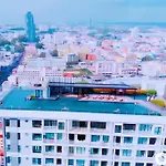 Sea View 2 Bed Room At Great Central Location