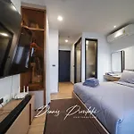 Luxury Edge Seaview Apartment *