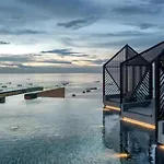 Luxury Edge Seaview Apartment Pattaya
