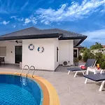 วันหยุดที่บ้าน Sabai Minutes To City, Beach, Walkingstreet Pattaya