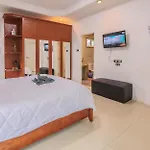 วิลล่า Tewaree Near Walking Street And Beaches Pattaya
