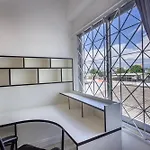 Hagone Condotel - Pool, Near Pattaya City & Steps To Weekend Market