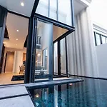 Me9 Luxury Pool Villa