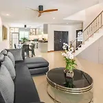 Villa Waleree *